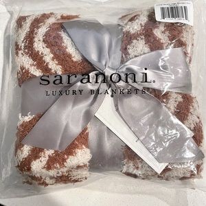 NWT NBU Saranoni Luxury Mini Blanket